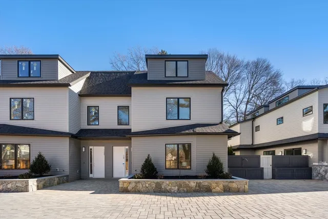 $2,899,000 | 956 Walnut Street, Unit 5, Newton, MA 02459