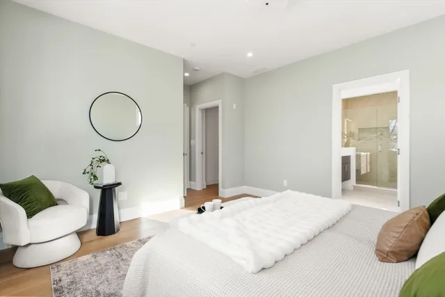 $2,899,000 | 956 Walnut Street, Unit 5, Newton, MA 02459