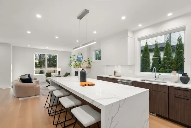 $2,899,000 | 956 Walnut Street, Unit 5, Newton, MA 02459