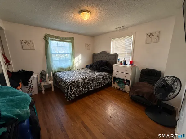 $490,000 | 27-29 McLaughlin Terrace, Derby, CT 06418