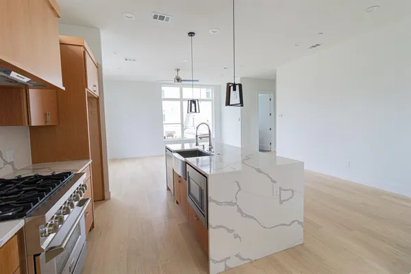 $3,200 | 4210 Roseland Avenue, Dallas, TX 75204