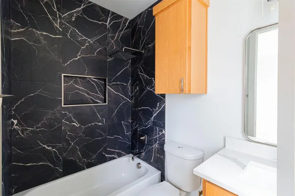 $3,200 | 4210 Roseland Avenue, Dallas, TX 75204