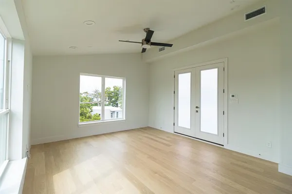 $3,200 | 4210 Roseland Avenue, Dallas, TX 75204