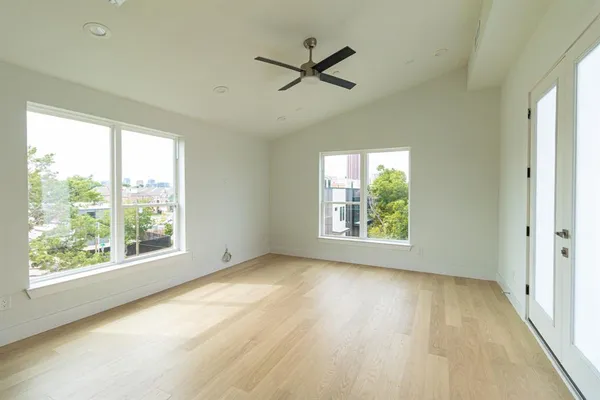 $3,200 | 4210 Roseland Avenue, Dallas, TX 75204
