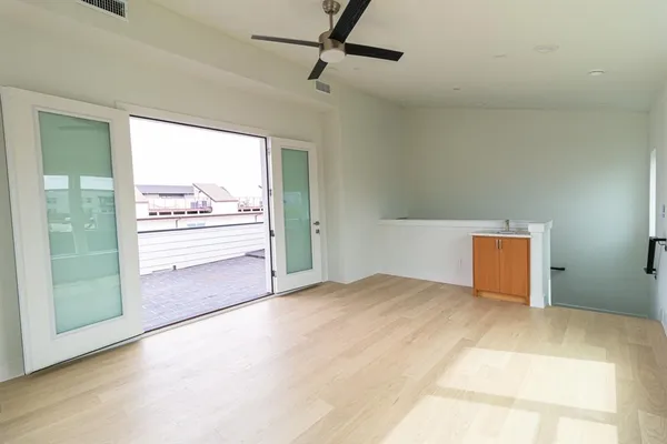 $3,200 | 4210 Roseland Avenue, Dallas, TX 75204