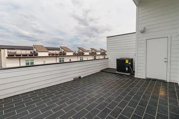 $3,200 | 4210 Roseland Avenue, Dallas, TX 75204