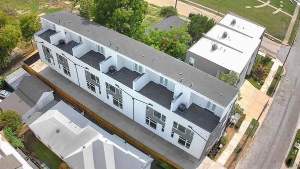 $3,200 | 4210 Roseland Avenue, Dallas, TX 75204