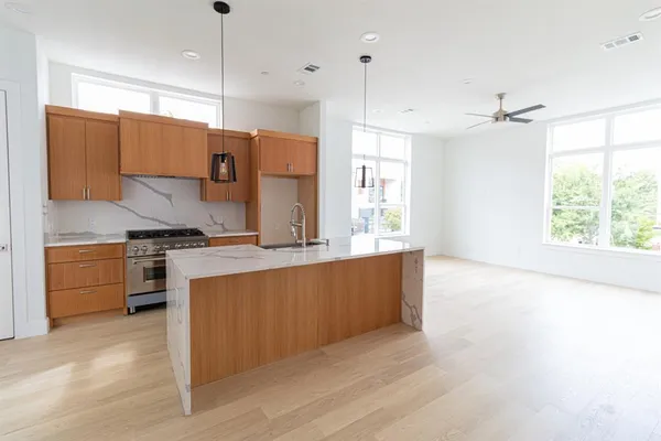 $3,200 | 4210 Roseland Avenue, Dallas, TX 75204