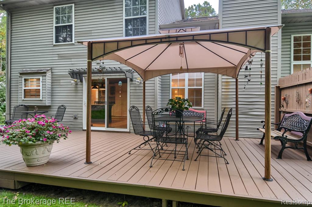 11136 Whispering Ridge Trail Fenton, MI 48430 - Photo 6 of 38