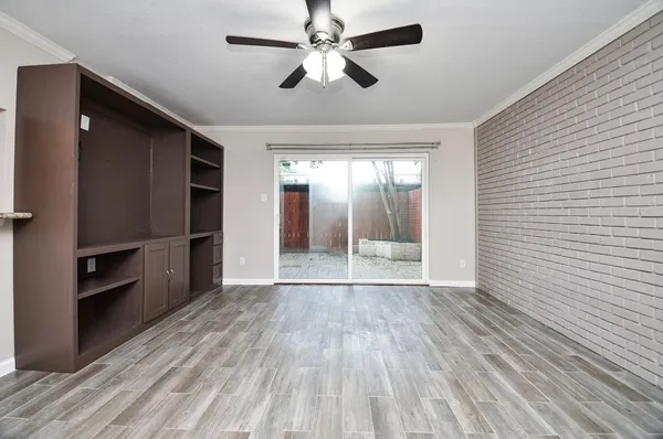 $2,550 | 13074 Trail Hollow Drive, Unit 3074, Houston, TX 77079