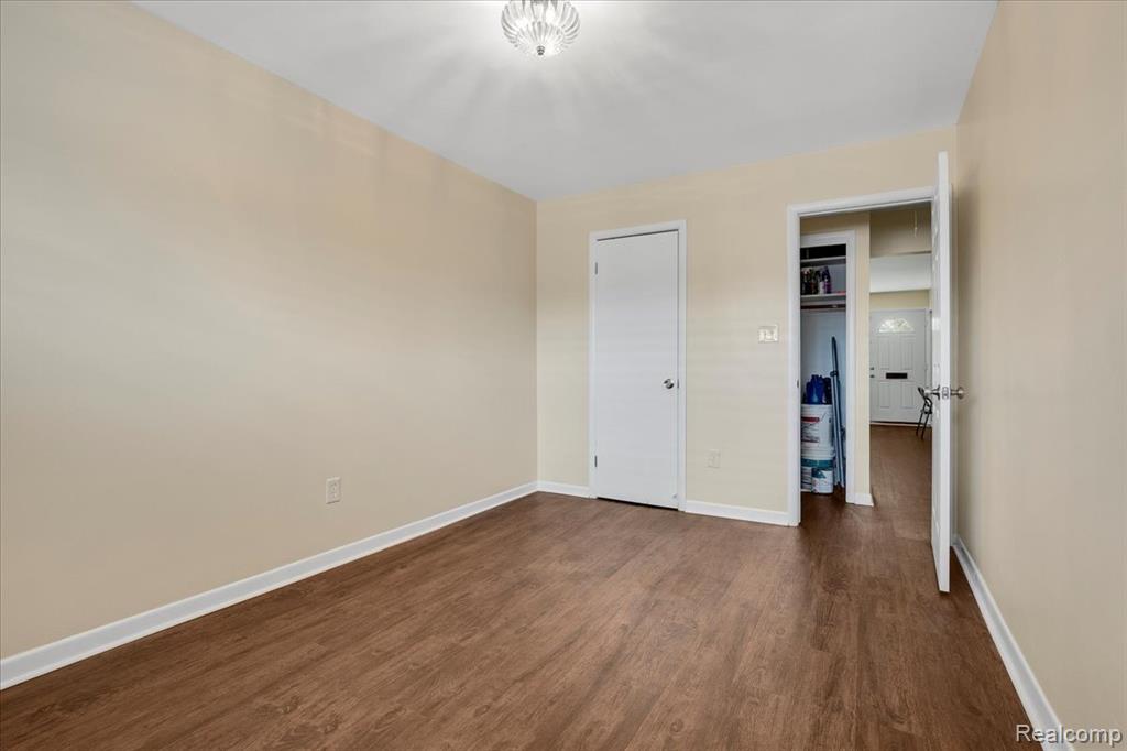 22444 Kelly Road, Unit 11 Eastpointe, MI 48021 - Photo 3 of 13