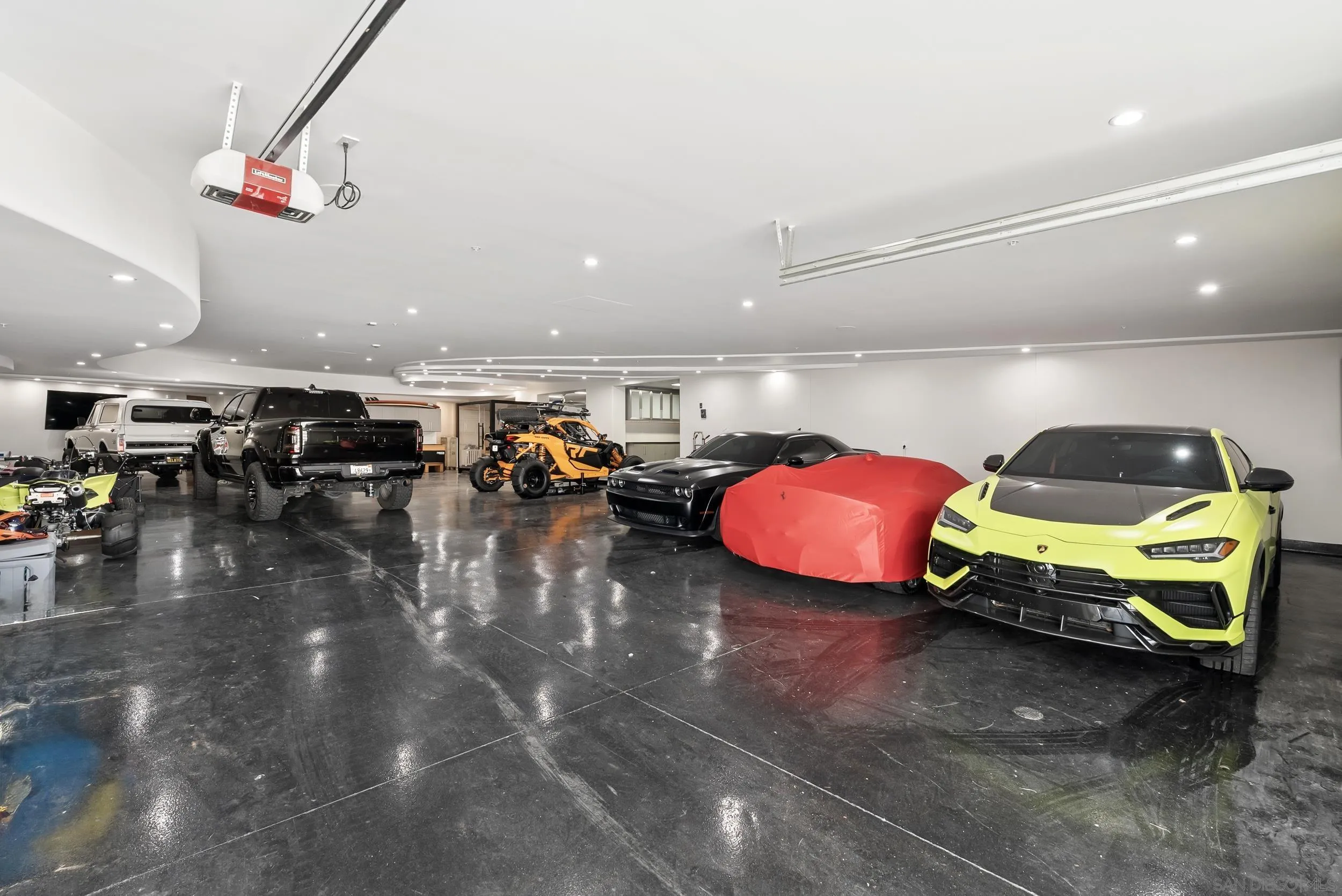 13220 Highlands Ranch Road Poway, CA 92064 - Photo 34 of 44 a car with table and chairs