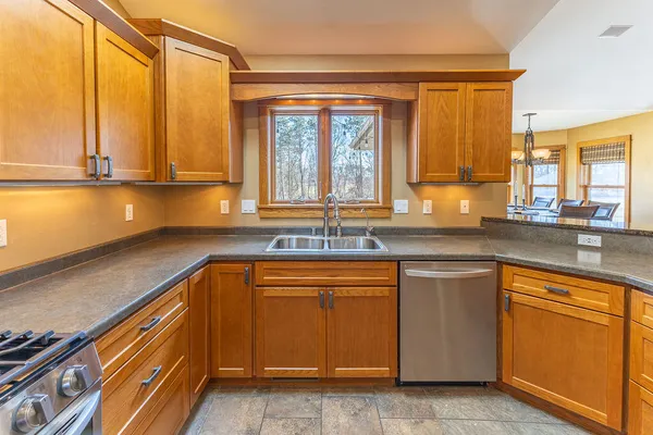 $580,000 | W7941 Tulip Lane, Holland, WI 54636