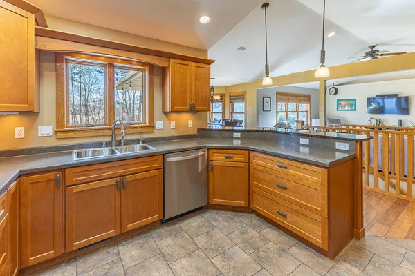 $580,000 | W7941 Tulip Lane, Holland, WI 54636