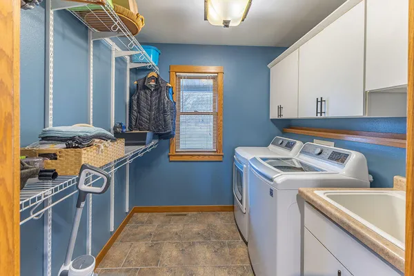 $580,000 | W7941 Tulip Lane, Holland, WI 54636