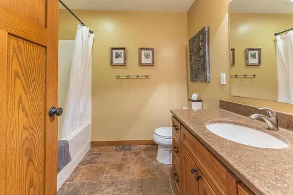 $580,000 | W7941 Tulip Lane, Holland, WI 54636