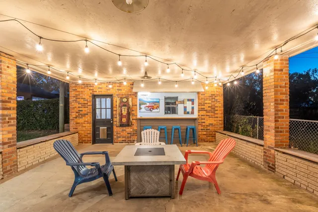 a outdoor view with a sitting space