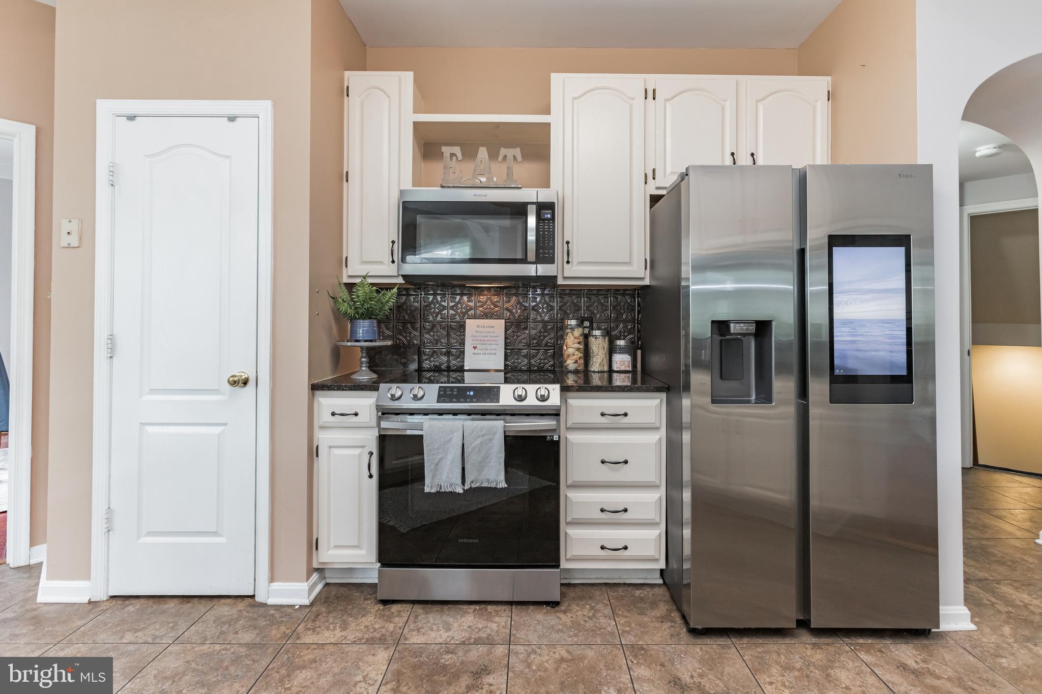 2521 Bear Den Road Frederick, MD 21701 - Photo 8 of 30 New upscale refigerator in the kitchen
