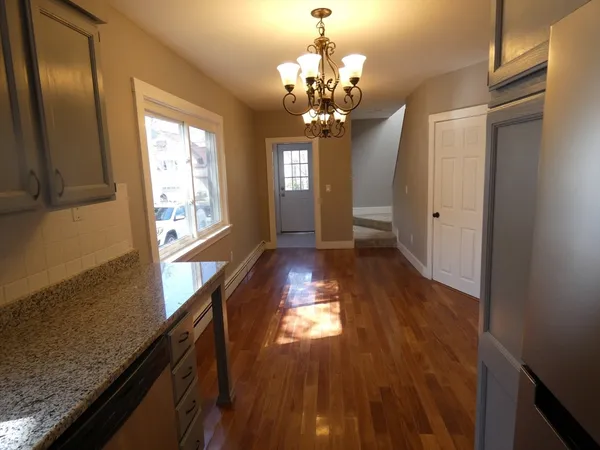 $2,100 | 98 Maple Street, Unit 1, Gardner, MA 01440
