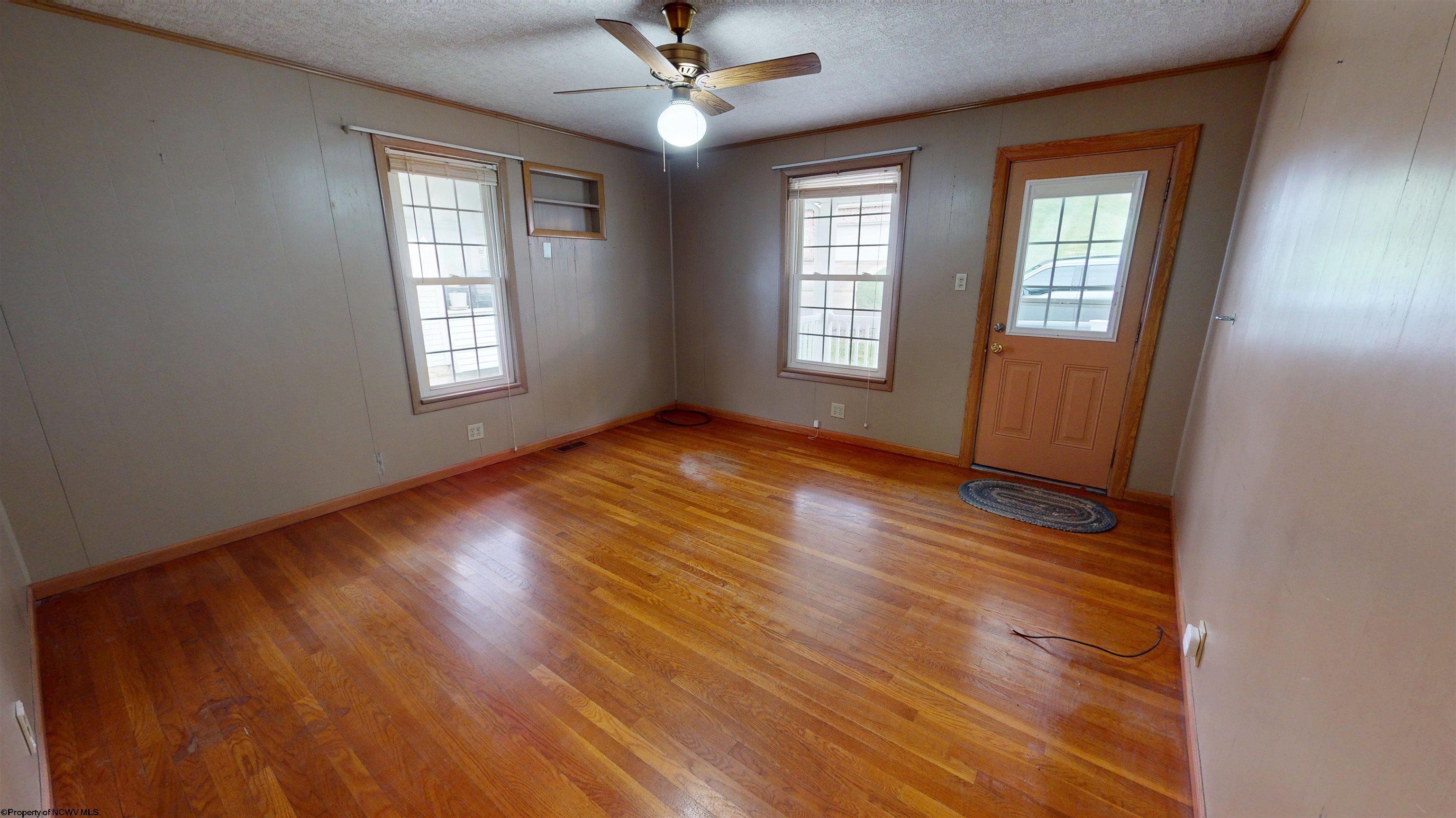377 Haymond Road Grafton, WV 26354 - Photo 9 of 37 Gallery Image 9