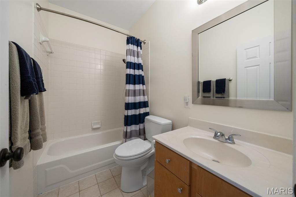 1028 North Spoede Road Creve Coeur, MO 63146 - Photo 24 of 56