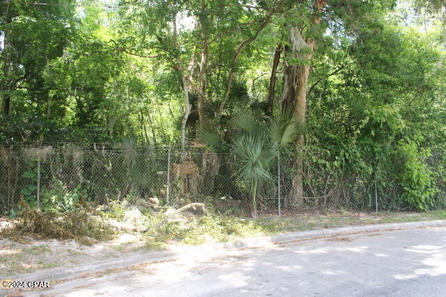 1405 Southwest 22 Place Gainesville, FL 32608 - Photo 5 of 7