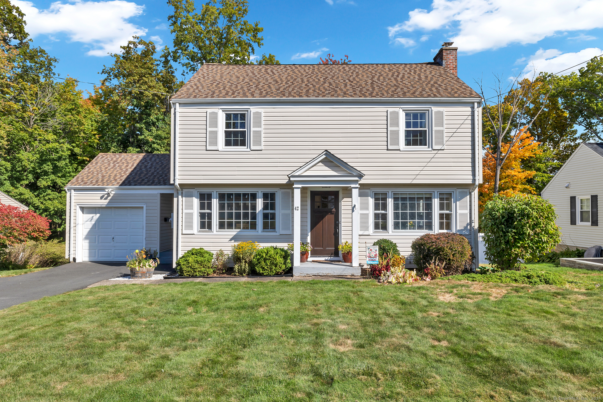 42 Overbrook Road West Hartford, CT 06107 - Photo 1 of 1 Gallery Image 1