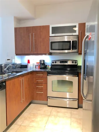 $2,400 | 7350 Southwest 89th Street, Unit 408S, Miami, FL 33156