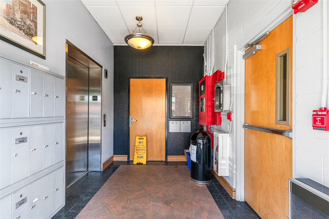 75 Eagle Street, Unit 2D Providence, RI 02909 - Photo 27 of 36 Front entrance/mail room