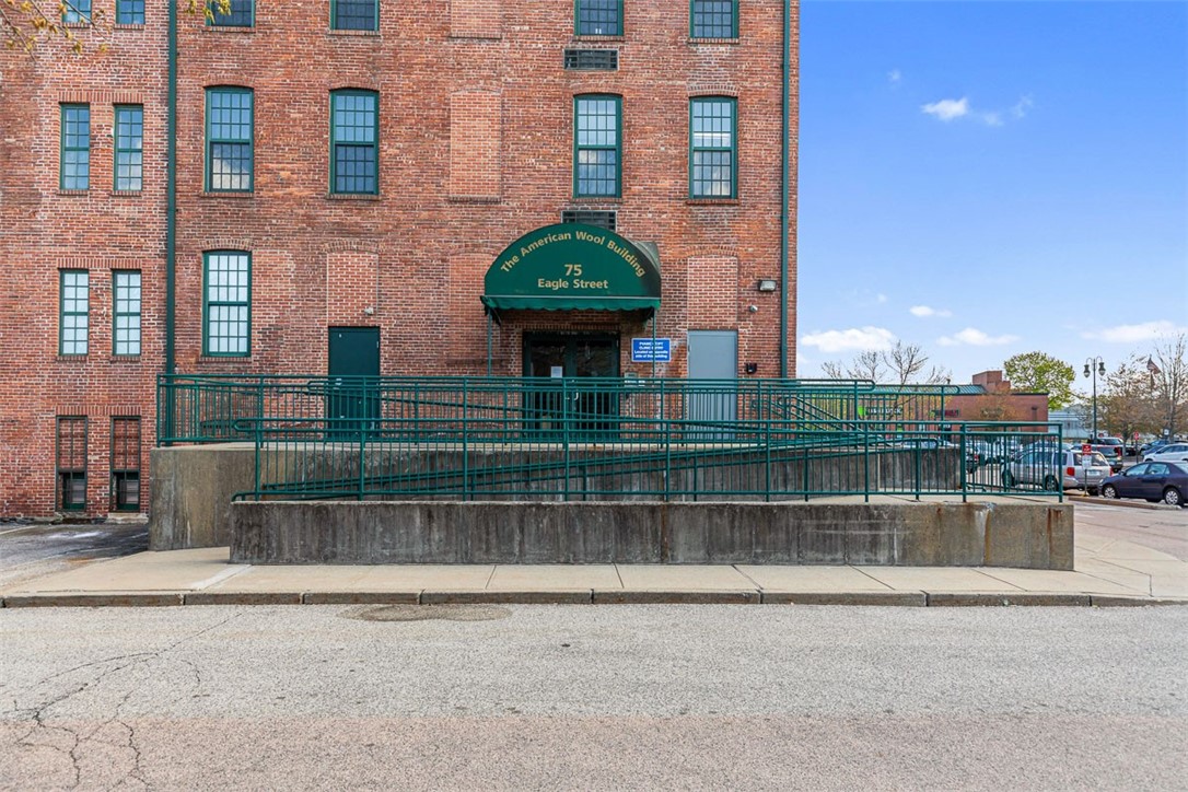 75 Eagle Street, Unit 2D Providence, RI 02909 - Photo 33 of 36