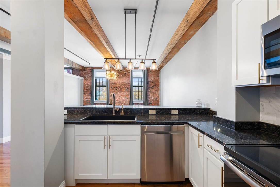 75 Eagle Street, Unit 2D Providence, RI 02909 - Photo 9 of 36