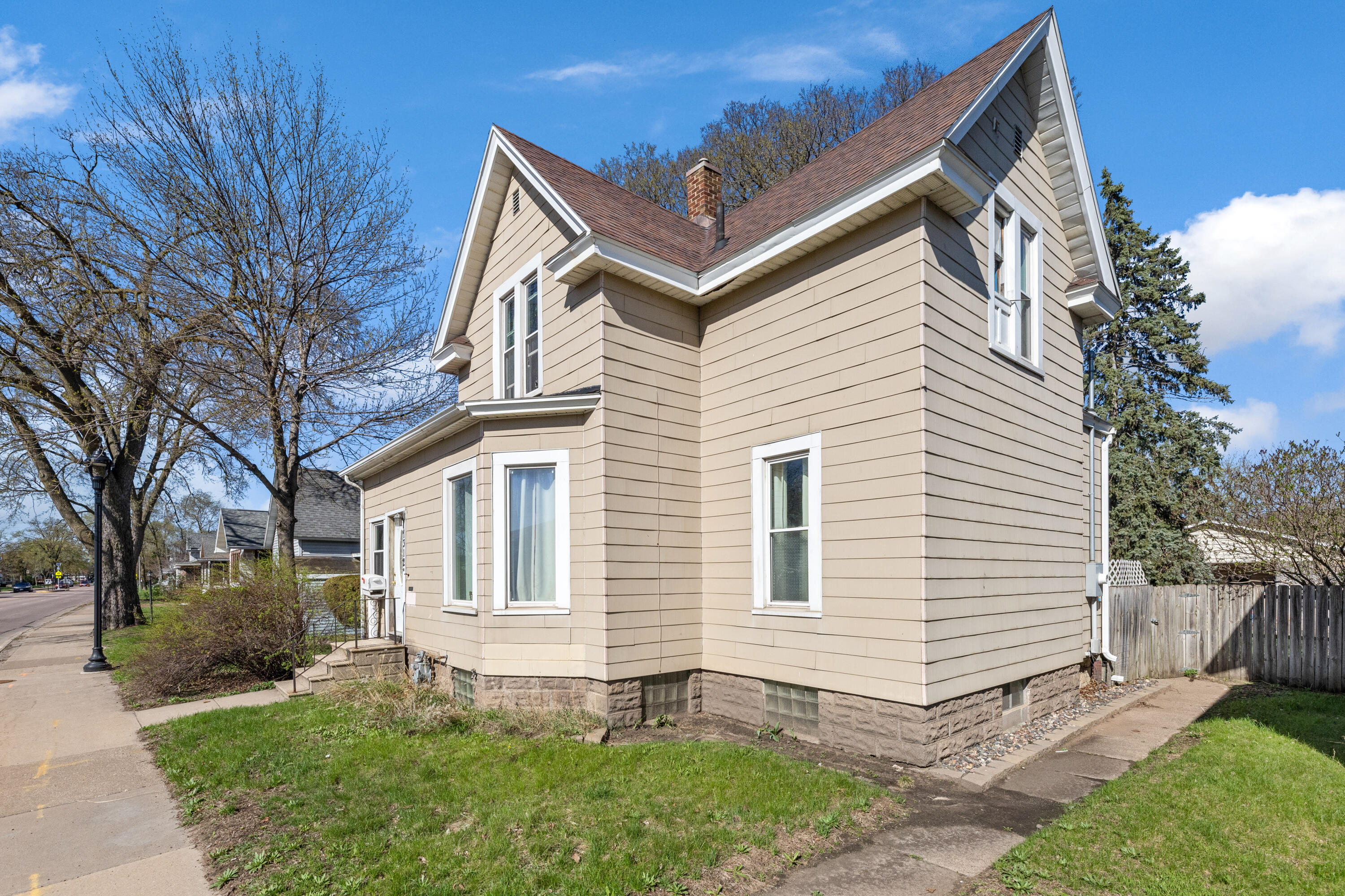 1312 George St (1)