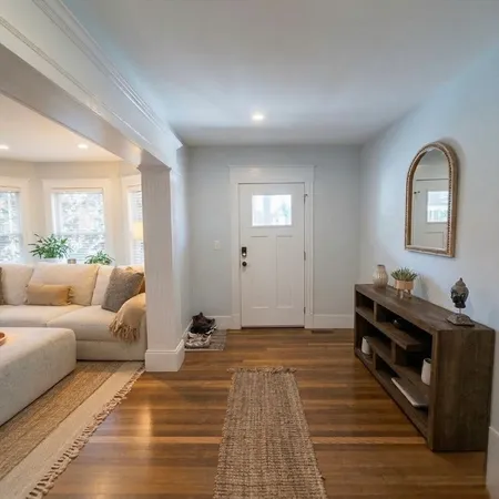 $3,300 | 58 Metropolitan Avenue, Unit 1, Boston, MA 02131
