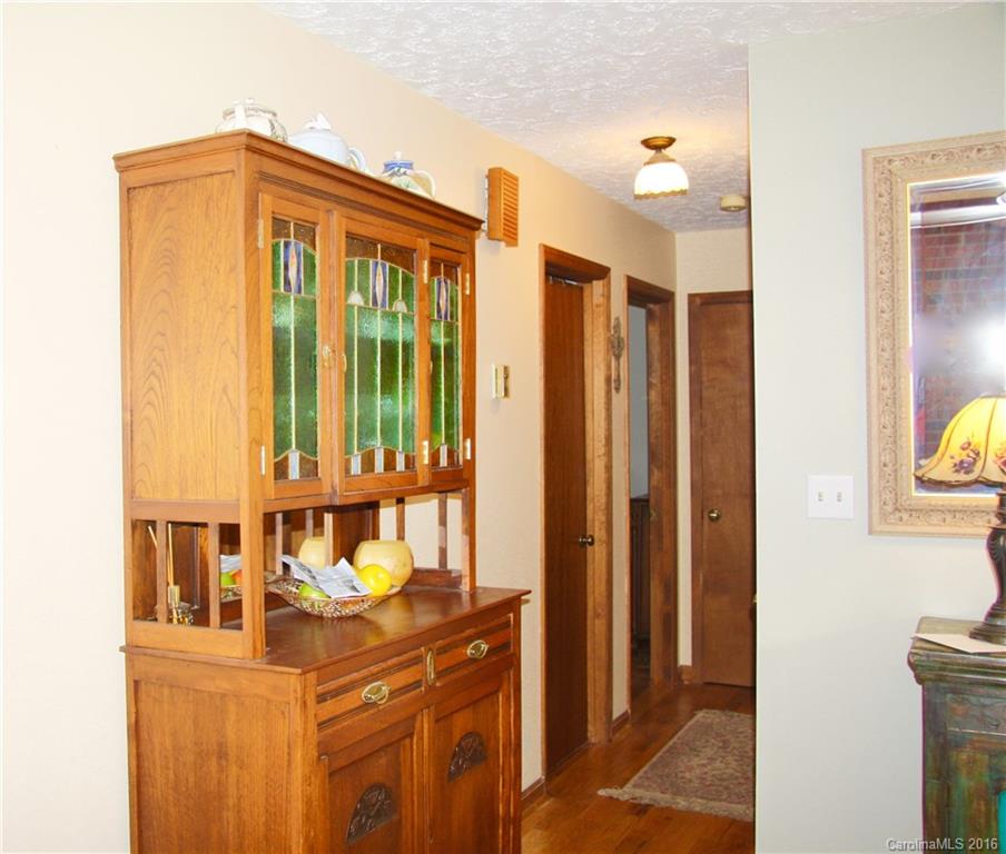 20 Trinity Chapel Road Asheville, NC 28805 - Photo 8 of 14 Gallery Image 8