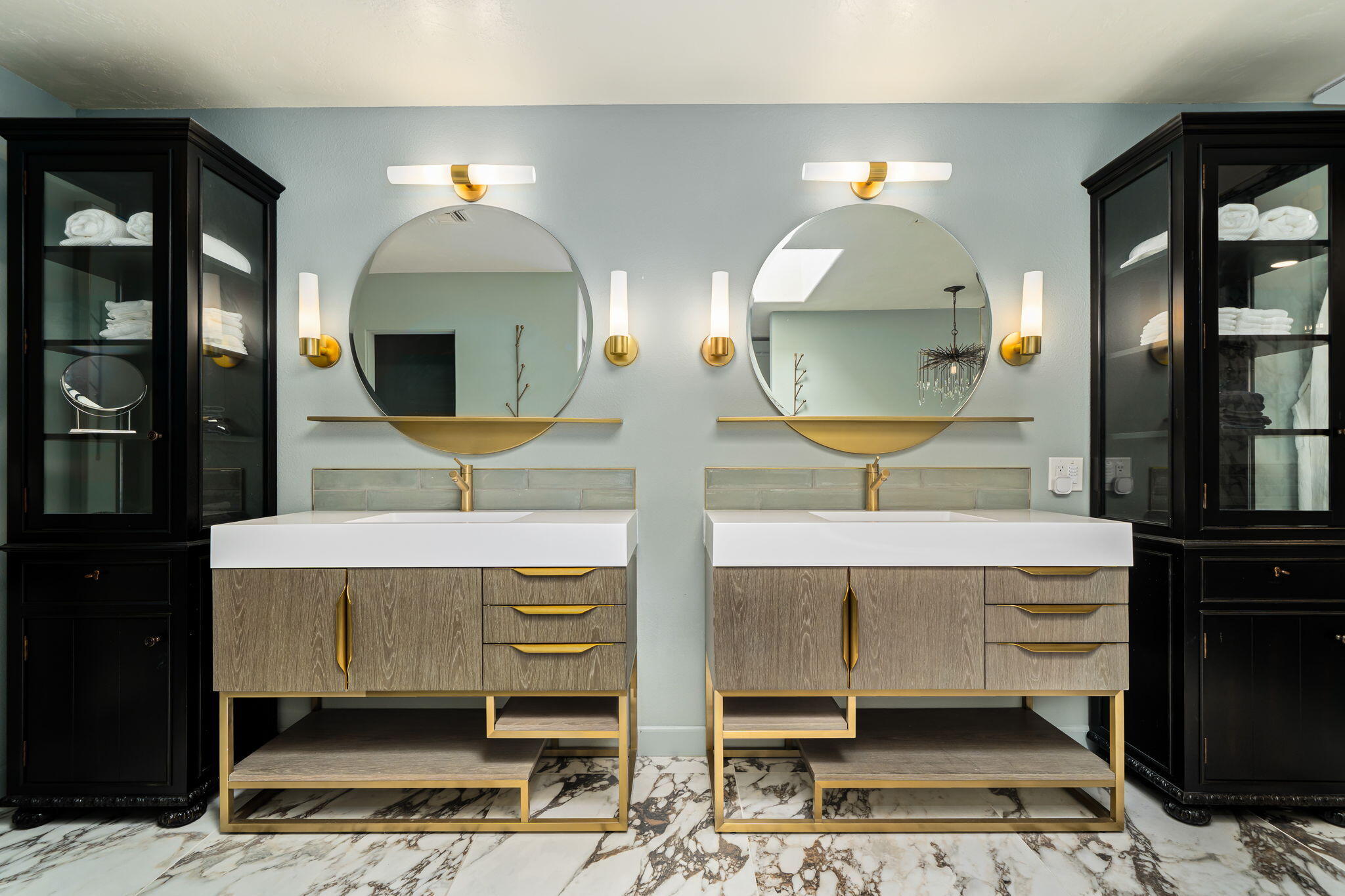 88 Princeton Drive Rancho Mirage, CA 92270 - Photo 17 of 37 a view of living room with furniture and lamp
