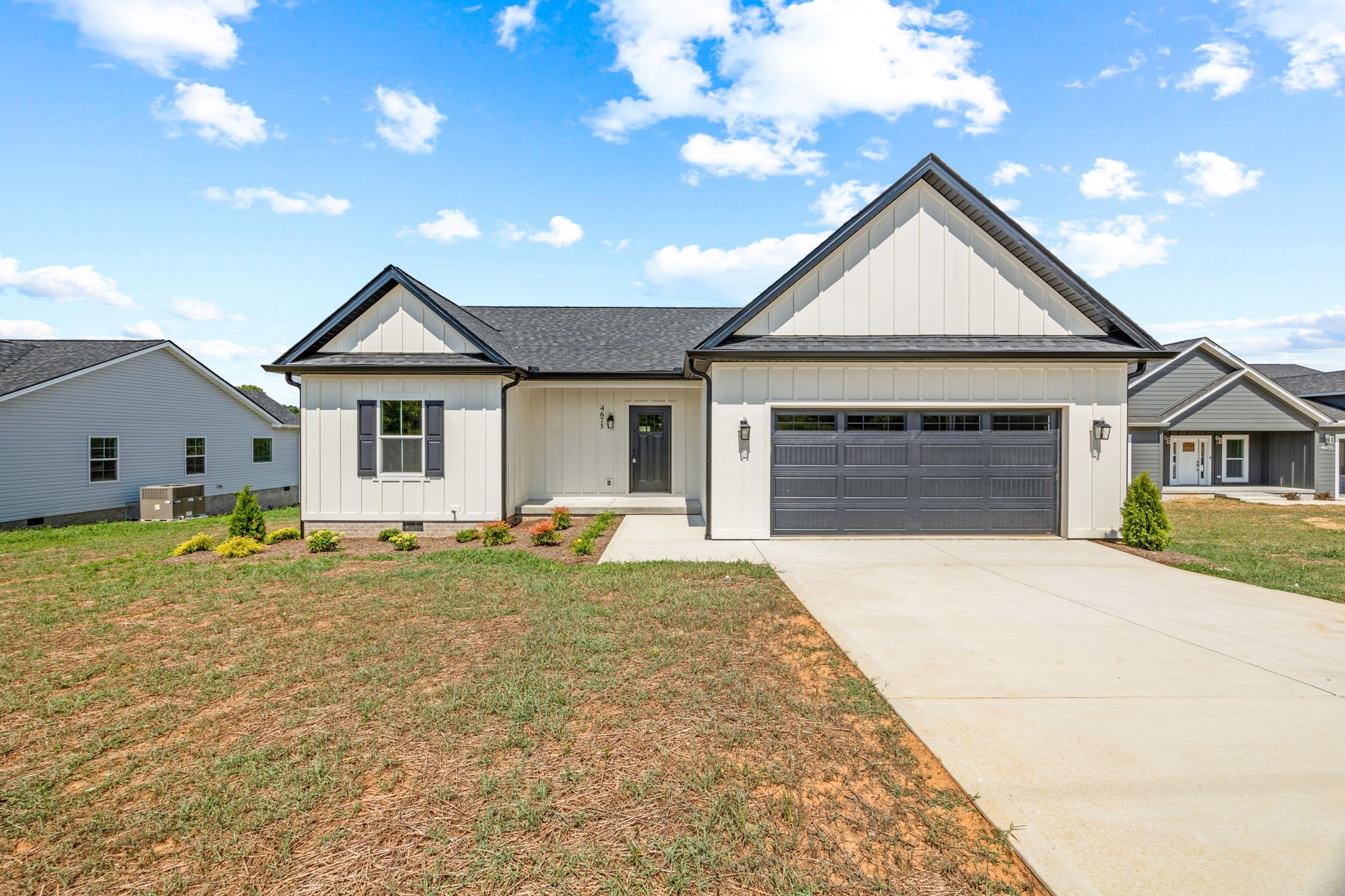 4675 Window Cliff Road Baxter, TN 38544 - Photo 1 of 24 a front view of a house with yard