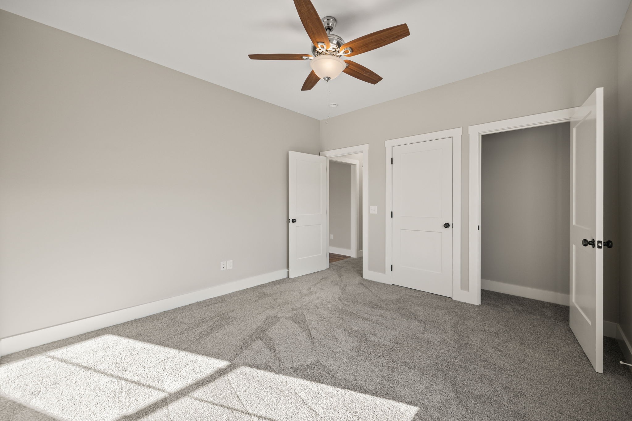 4675 Window Cliff Road Baxter, TN 38544 - Photo 19 of 24 wooden floor in an empty room