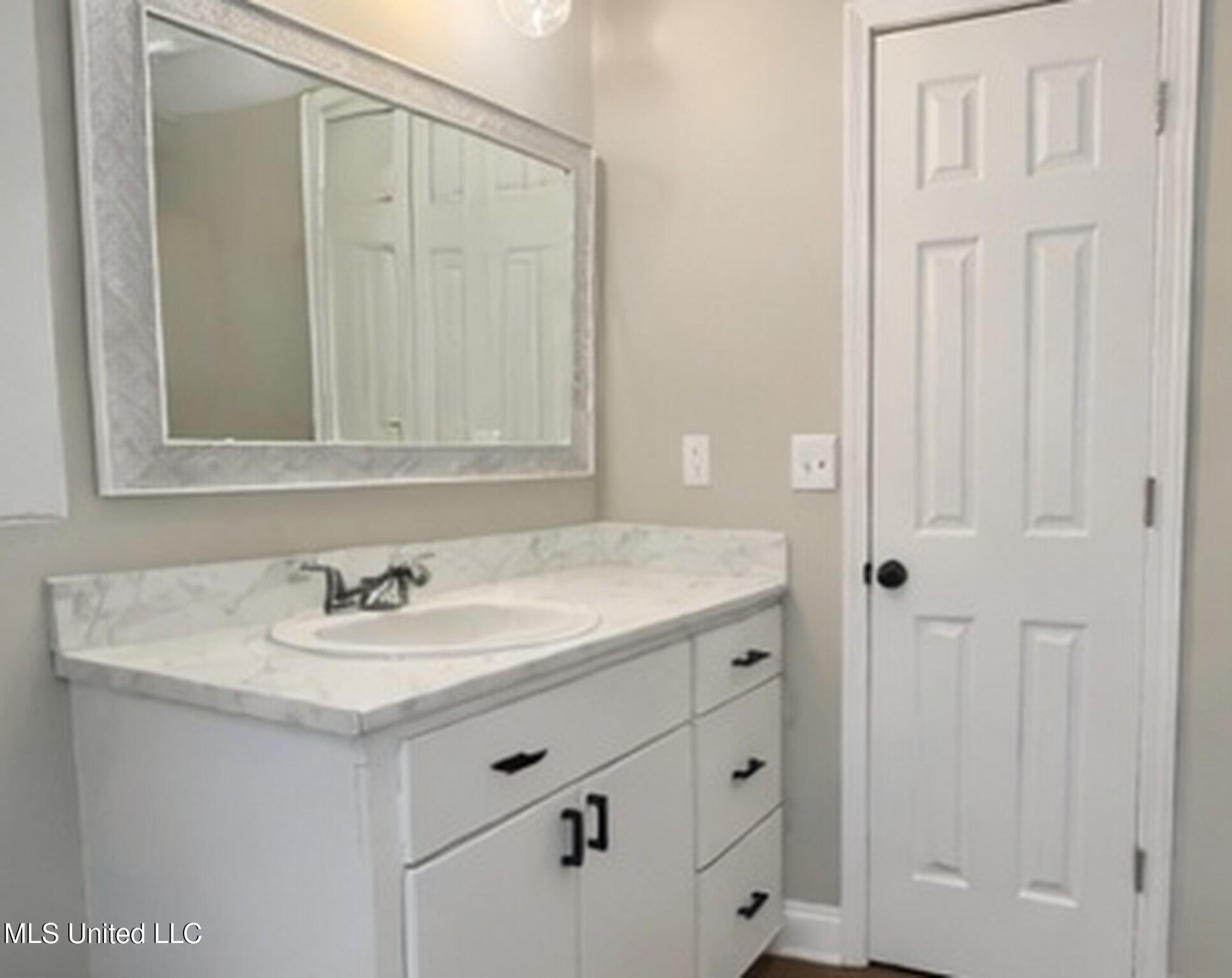 408 Pelican Way Brandon, MS 39047 - Photo 8 of 17 011