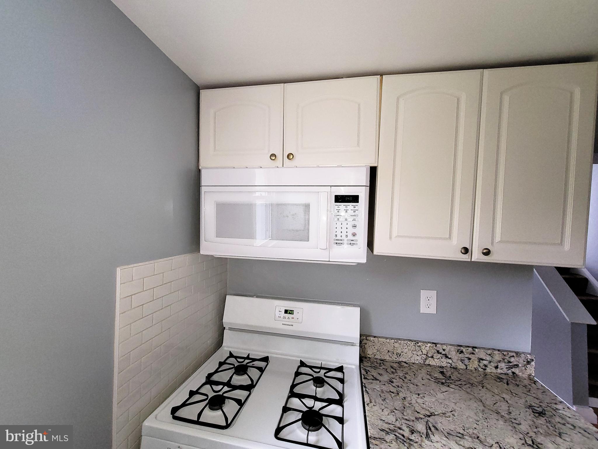 15404 Michigan Rd. Woodbridge, VA 22191 - Photo 6 of 32 Gallery Image 6