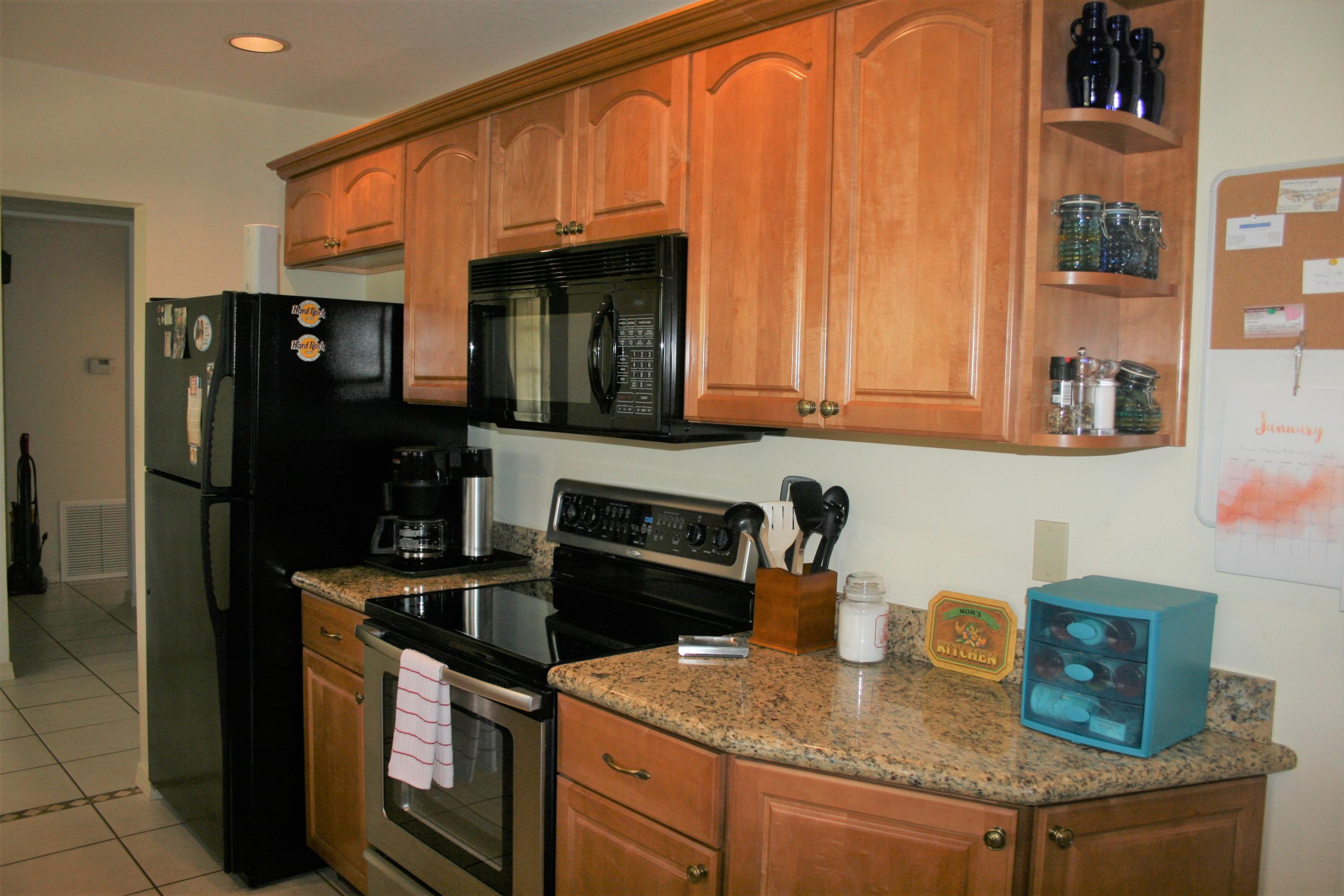 863 Northwest Spruce Ridge Drive Stuart, FL 34994 - Photo 3 of 23 New Kitchen
