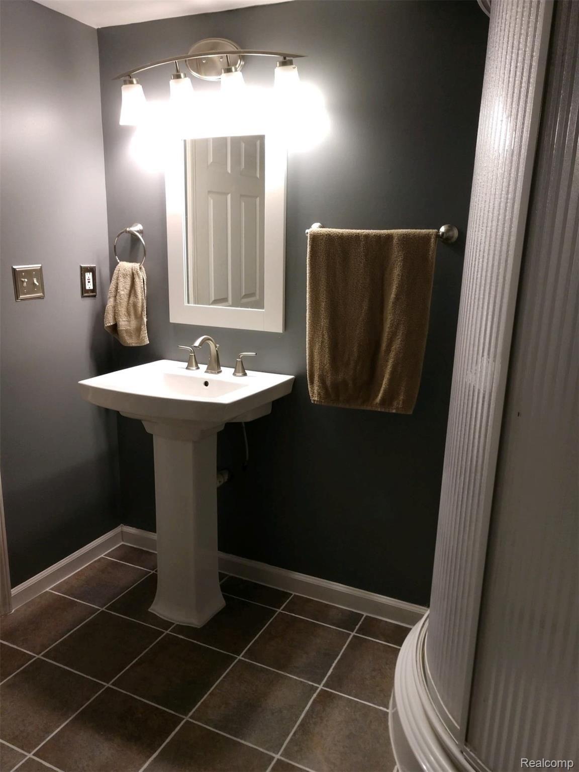 4676 Siebert Road Waterford, MI 48328 - Photo 19 of 66 66254445_1477520492396216_8068180002081865728_n.jpg