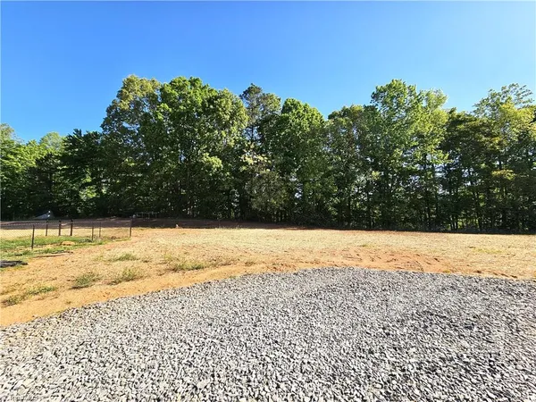 $439,900 | 1661 King Road, Westfield, NC 27053