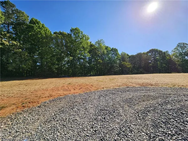 $439,900 | 1661 King Road, Westfield, NC 27053