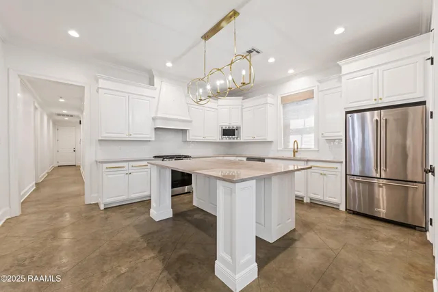 $3,100 | 415 Harbor Road, Youngsville, LA 70592