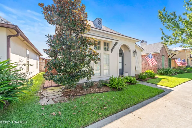 $3,100 | 415 Harbor Road, Youngsville, LA 70592