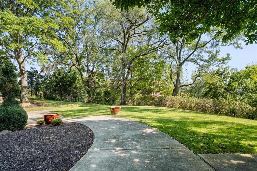 2437 Mt Royal Road Pittsburgh, PA 15217 - Photo 38 of 39 a view of a volley ball court