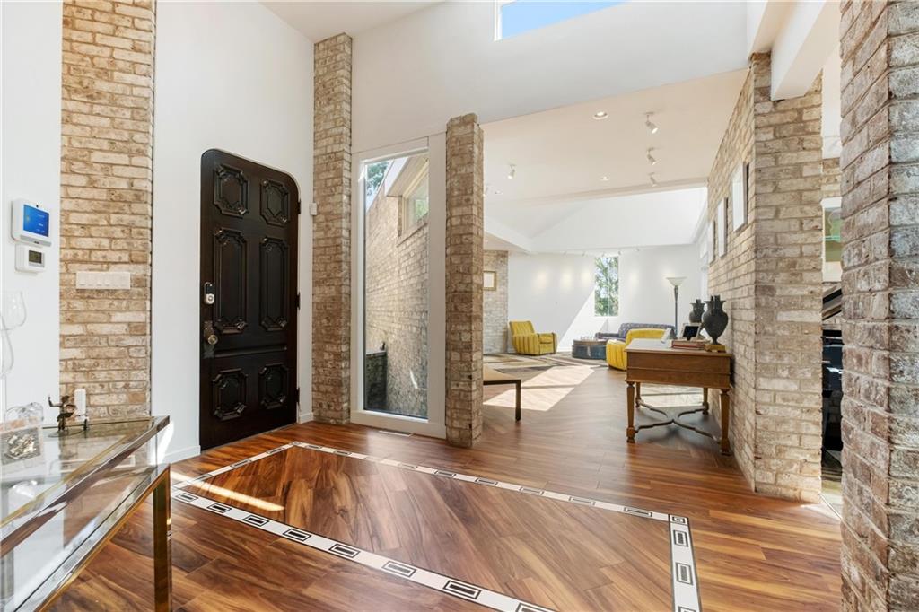 2437 Mt Royal Road Pittsburgh, PA 15217 - Photo 6 of 39