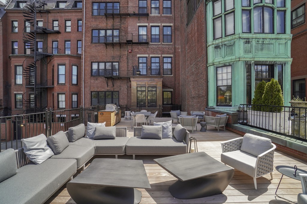 142 Beacon Street, Unit 1 Boston, MA 02116 - Photo 19 of 40