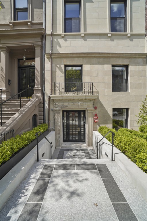 142 Beacon Street, Unit 1 Boston, MA 02116 - Photo 36 of 40