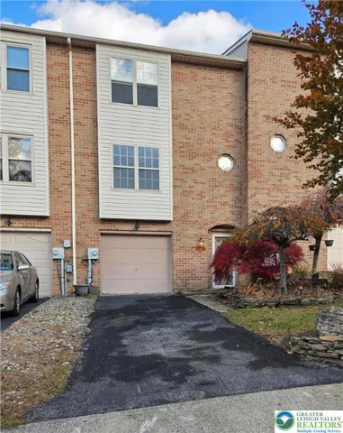 $225,000 | 314 Ridgeview Drive, Alburtis, PA 18011